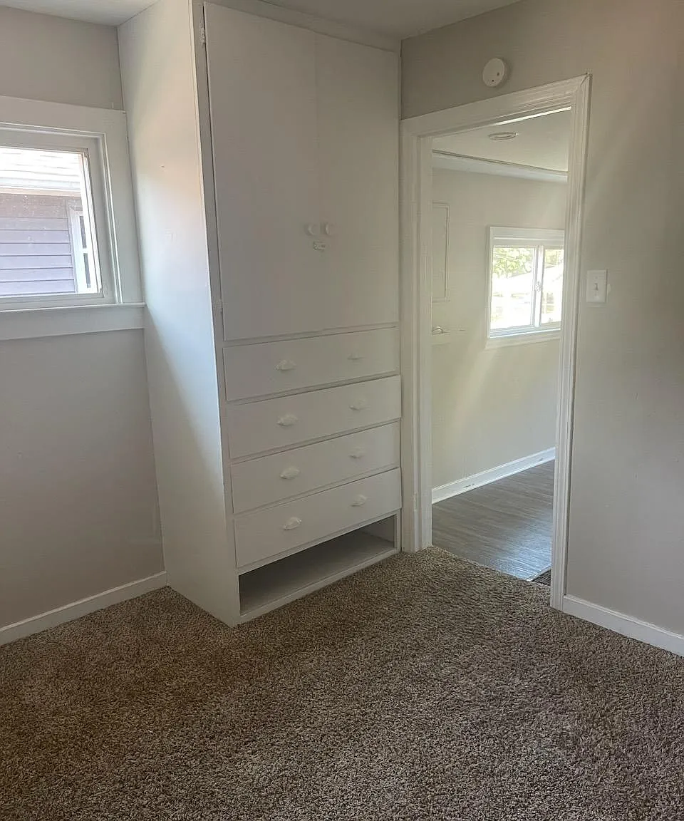 1 bed, 400 sqft, $775 — Photo 3