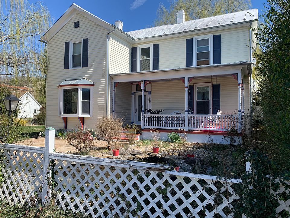 1st image of 2244 Forest Ave