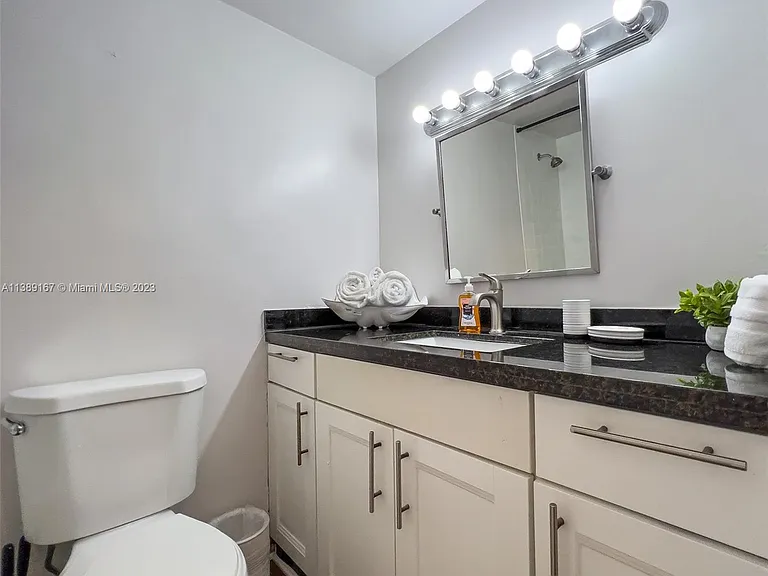 7904 West Dr #812 — Photo 19