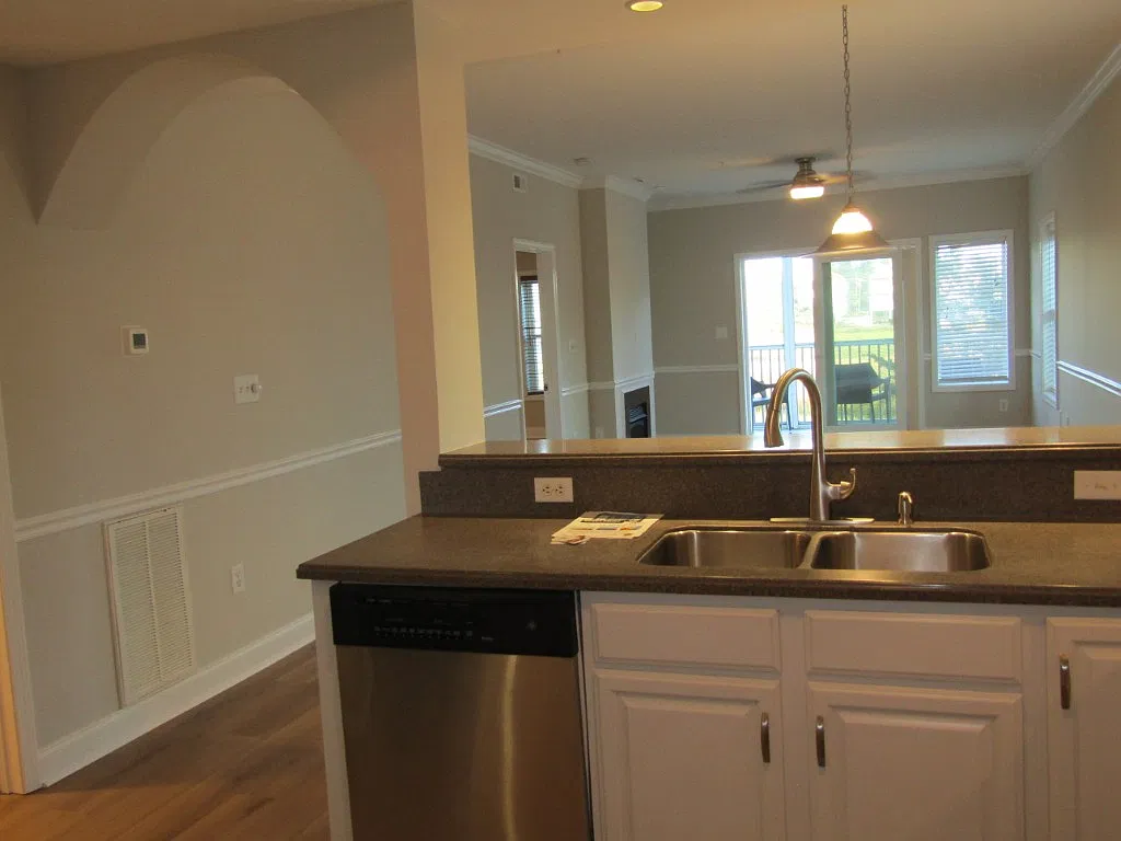 2 bed, 1300 sqft, $1,750 — Photo 4