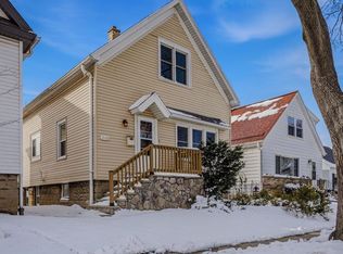 3163 S Brisbane Ave, Milwaukee, WI 53207
