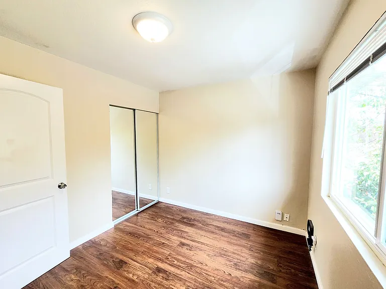 416 Poplar Ave — Photo 16
