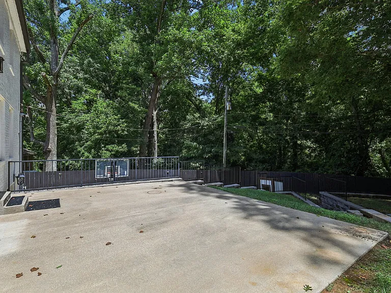 725 N 2nd St — Photo 83