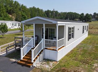 19 Barts Ln, Hancock, ME 04640