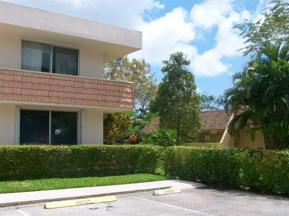 4031 N Cypress Drive #101, Pompano Beach, FL 33069