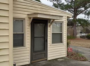 102 Nelson Ave, Fayetteville, NC 28314