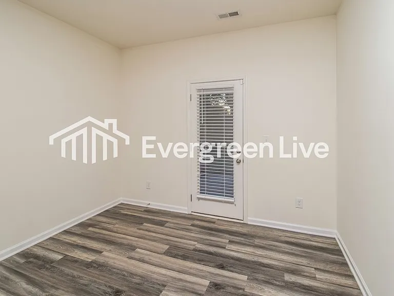 317 Wilson St — Photo 11
