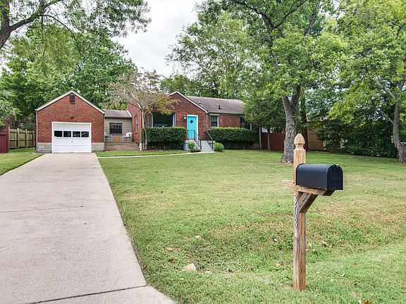 2nd image of 308 Tamworth Dr