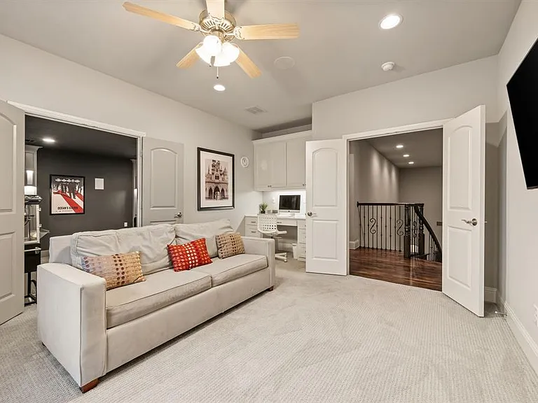 908 Lake Carillon Ln — Photo 23