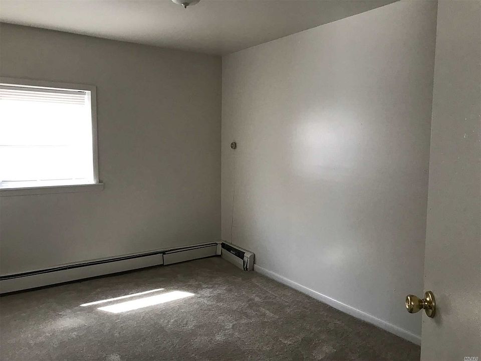 2nd image of 1300 Dutch Broadway APT 1SW