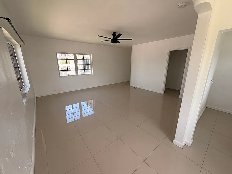 7124 Bay Dr #7 — Photo 12