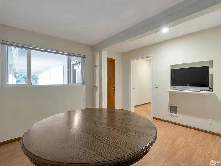 9701 SE 5th St — Photo 32