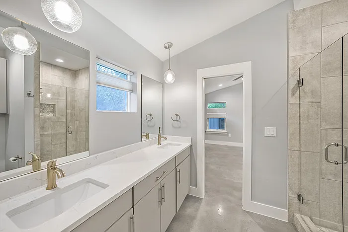 505 W Odell St — Photo 11