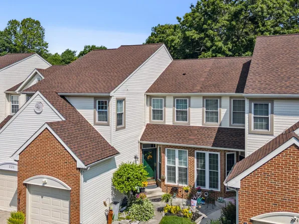 226 Becks Woods Dr, Bear, DE 19701