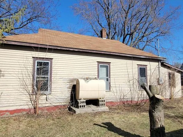 405 3rd Ave W, Lamberton, MN 56152