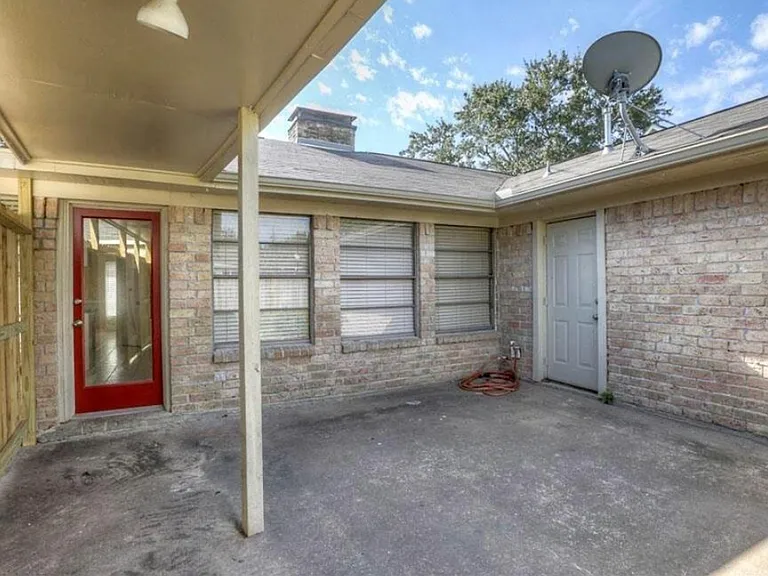 21430 Park Brook Dr — Photo 10