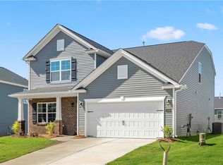 3009 Middle Creek Ln, Greensboro, NC 27405