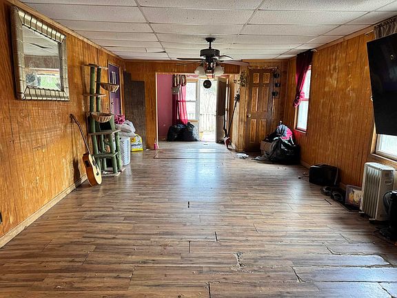 5th image of 24585 Fillmore Rd