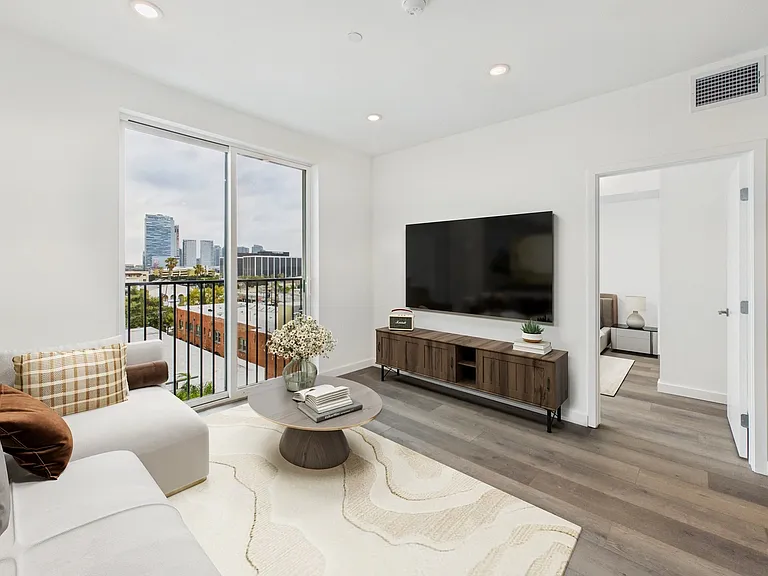 Diamante Apartment Homes — Photo 5