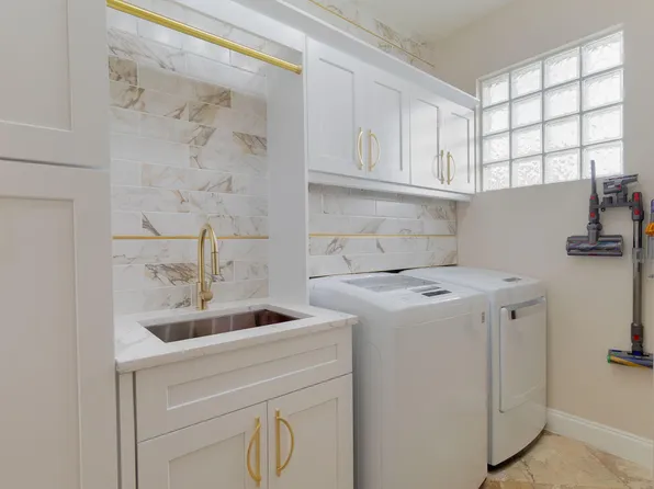 1121 Center Stone Lane, Riviera Beach, FL 33404