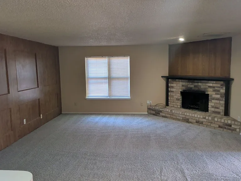 4702 Green Hollow Dr — Photo 6