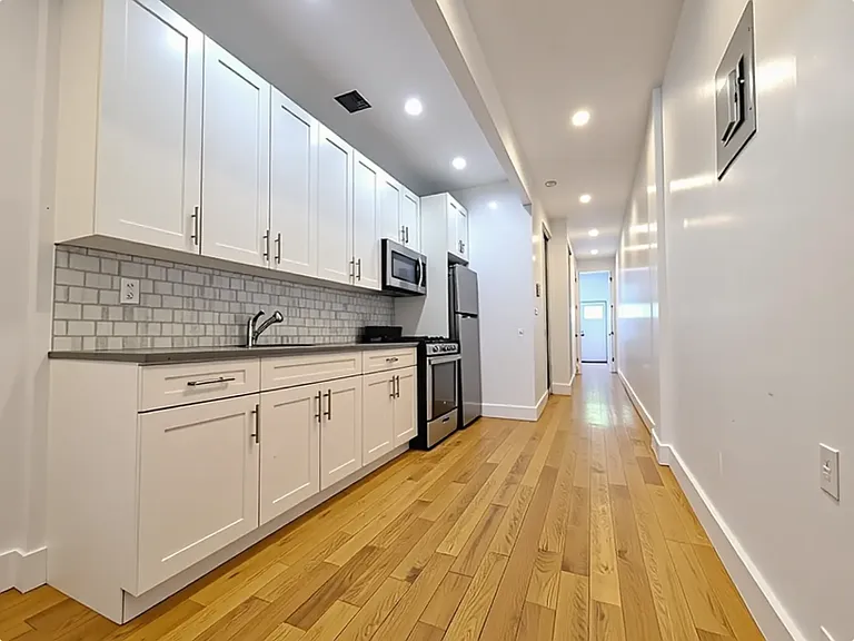 1141 Greene Ave #1A — Photo 4
