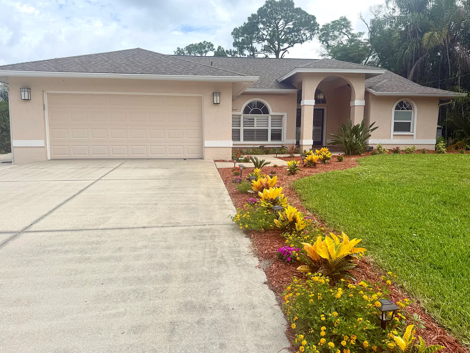 3 bed, 1951 sqft, $2,800 — Photo 1