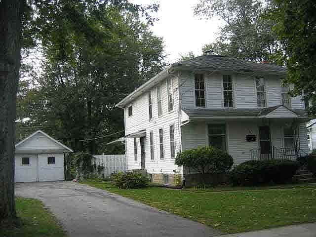 2nd image of 174 E Main St