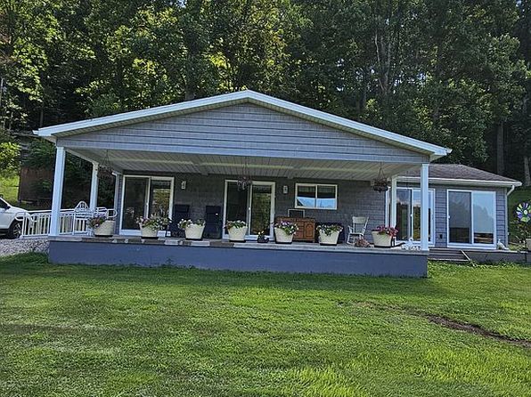 848 Crystal Lake Rd