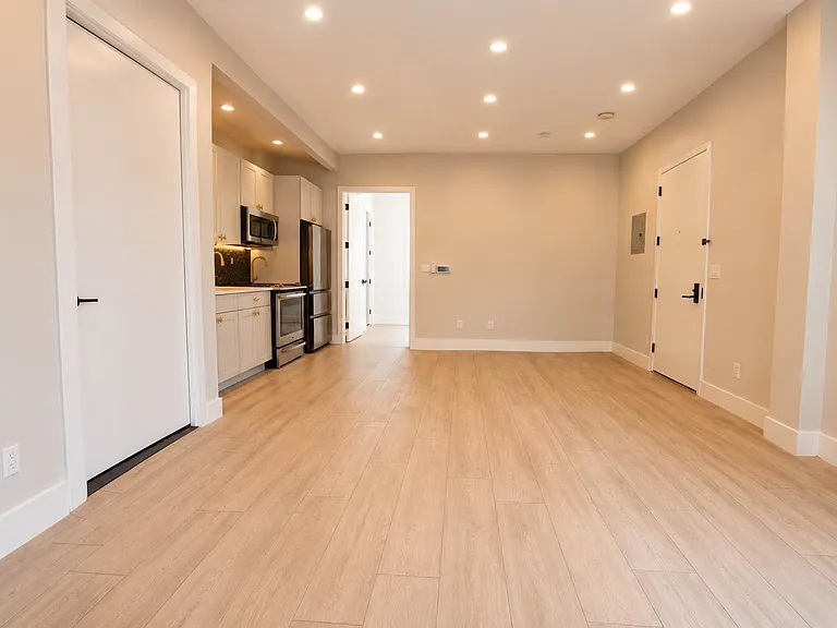 2136 Bedford Ave #1A — Photo 2