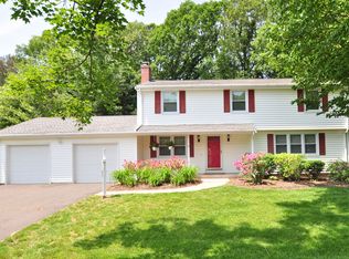 72 Brookview Rd, Windsor, CT 06095
