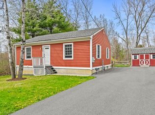 26 April Ln, Pittsfield, MA 01201