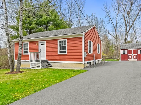 26 April Ln, Pittsfield, MA 01201