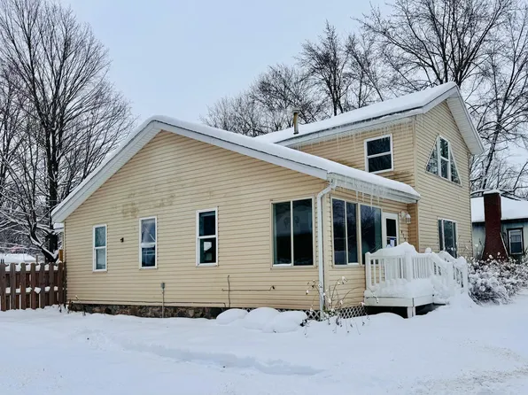 415 S Main St, Lawton, MI 49065