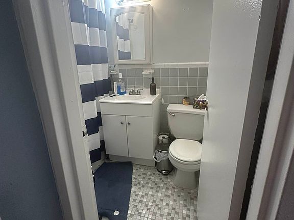 4th image of 408 W 34th St APT 5A
