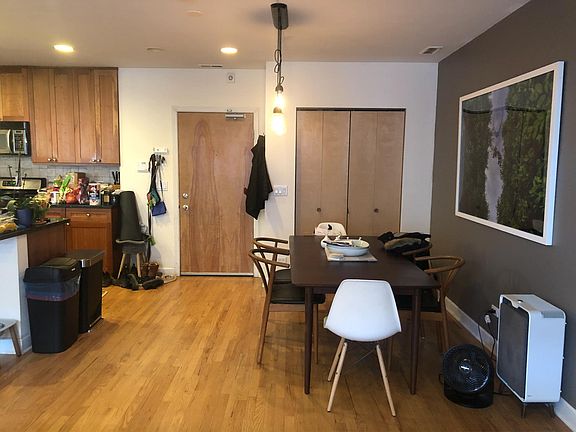5th image of 2064 N California Ave APT 204