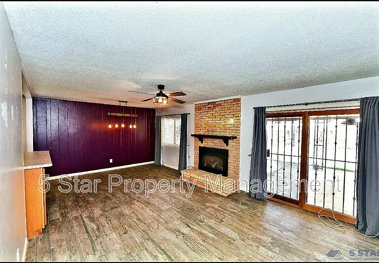 10117 Mercedes St — Photo 7
