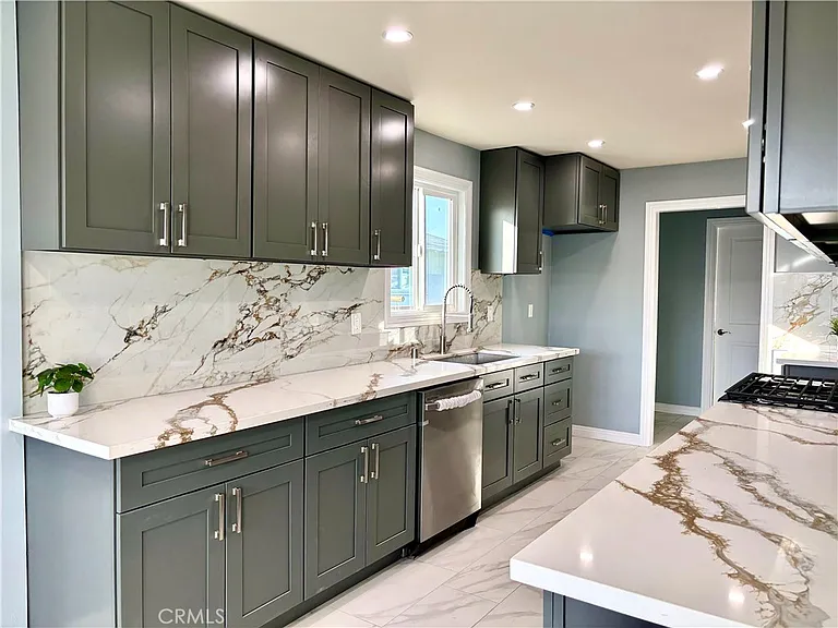 16014 Horace St #16014 — Photo 8