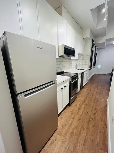 1523 Davie St #202 Photo 1