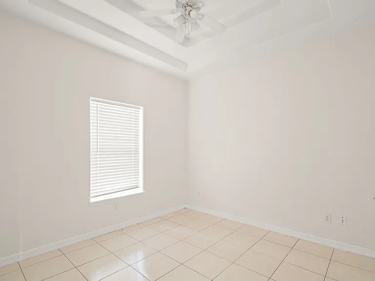 3036 Scotland Dr — Photo 7