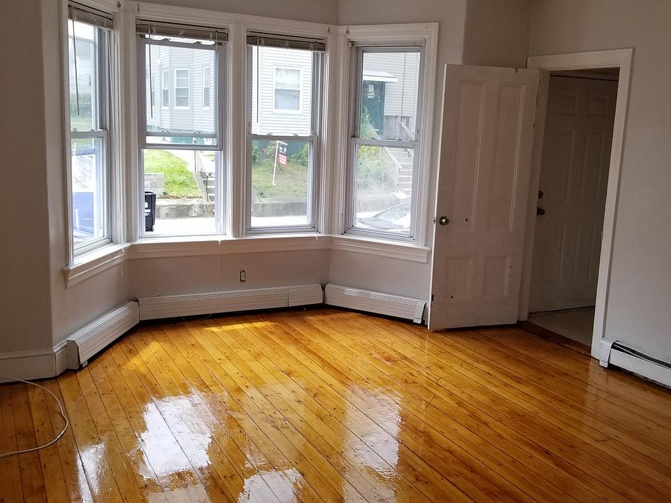 1st image of 313 Weeden St Floor 1