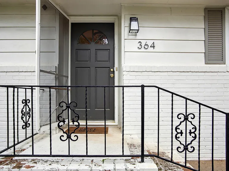 364 Westside Dr — Photo 2
