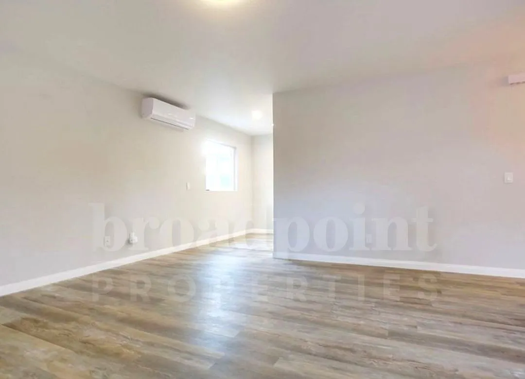 1053 Old Stage Rd — Photo 2