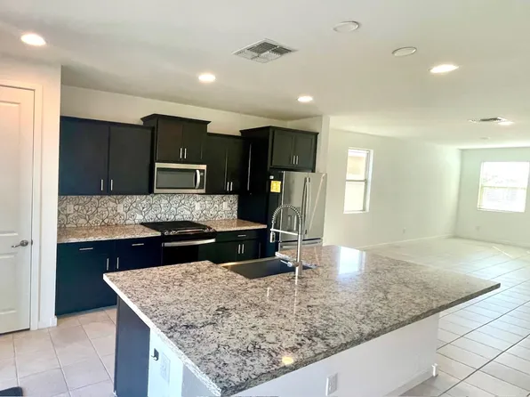 17476 W Sunnyslope Ln, Waddell, AZ 85355