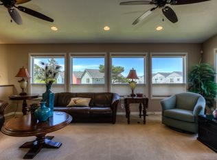 2633 SW Brant St, Newport, OR 97365