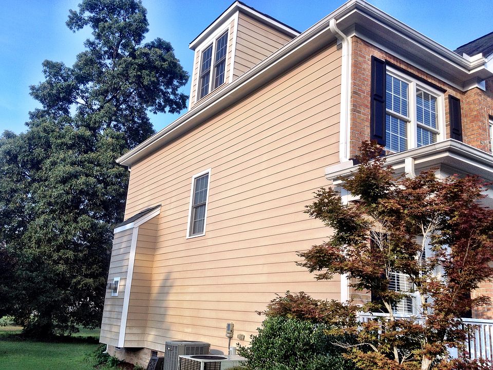 2nd image of 713 Winery Way