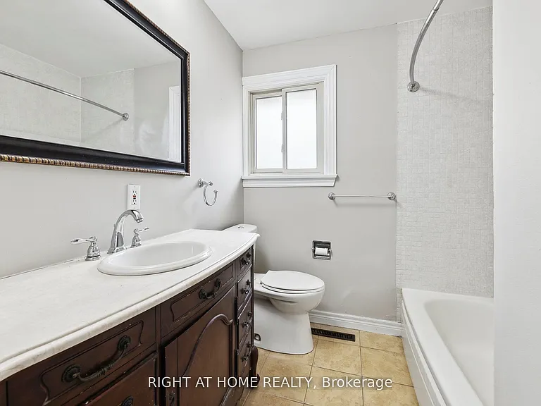 288 Baldwin St — Photo 7