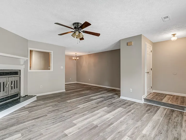 105 Beacon Way — Photo 6