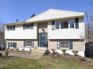 12 York Rd, Newton, NJ 07860