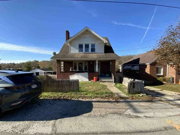 253 N Main St, Houston, PA 15342